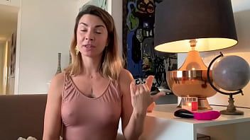 Jouer Filmé au salon de bronzage en train de coucher avec un employé pour un bronzage