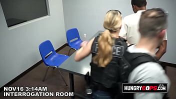 Jouer Femmes criminelles avec un très gros cul