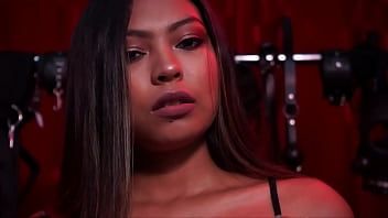 Reproduzir Essa prostituta da aldeia está com vontade de xxx sensual e espetacular e quer ser fodida