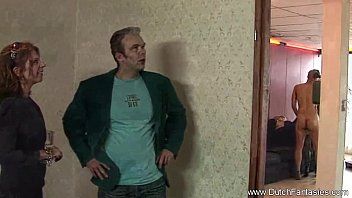 Riproduci Film porno con escort
