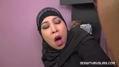 Afspelen In hijab geklede moslimgodin wordt stout - hardcore Arabische XXX