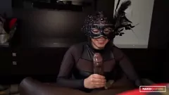 Jouer Ashley Paige, MILF latina BBW, se fait sodomiser par une grosse bite noire