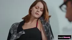 Redă Doctor Barebacks Nikki Kittens 'Pussy in lenjerie