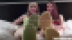 Reproducir Disfruta de la mejor experiencia de fetichismo de pies con estos calcetines suaves y ajustados mientras ella te domina en esta escena POV femdom bdsm.