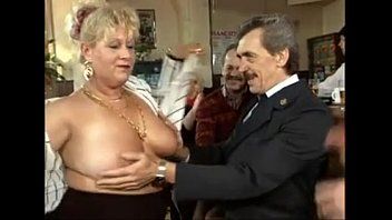 Chłopi sfilmowali seks z laskami