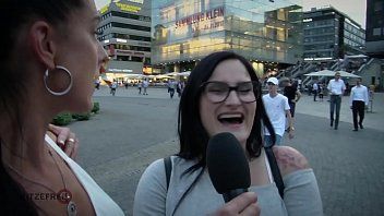 Riproduci Ragazze con la figa nuda presentatrice televisiva scopate sulla sedia