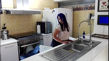 Reproduzir Ele dá um tapa nela na cozinha
