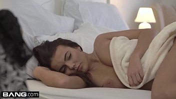 Riproduci Assonnato penetrato hardcore dal vicino con orgasmi