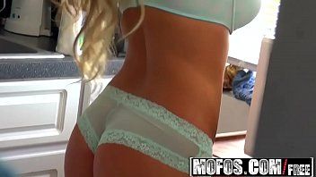 Reproducir Preciosa xxx con una ninfómana rubia