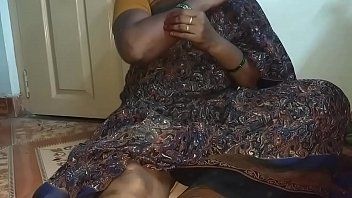 Play Mature Indian woman gives multiple orgasms to pussies and tits