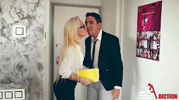 play Tender porn movies with blonde lawyers on duty